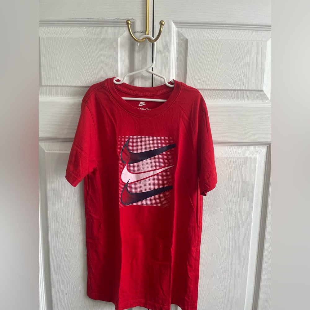 Kids nike shirt